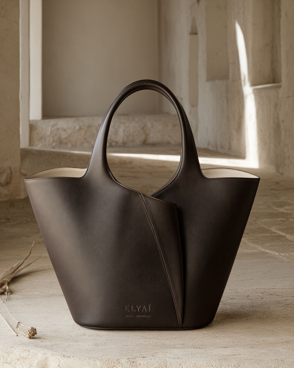 Sac ELYAÏ 001 First Edition dans un intérieur minéral
